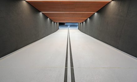 Posadzki żywiczne na parkingach – jakie wymagania powinny spełniać?