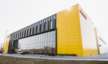 Peran STB epoxy-quartz flooring in FANUC Polska’s state-of-the-art showroom in Wrocław
