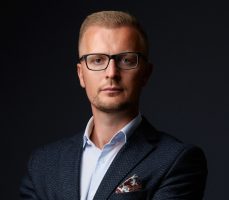Marcin Adamowicz (2) ramka